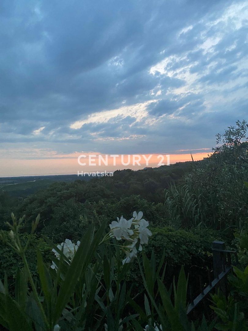 BUJE, CASA COMPLETAMENTE RISTRUTTURATA CON VISTA MARE