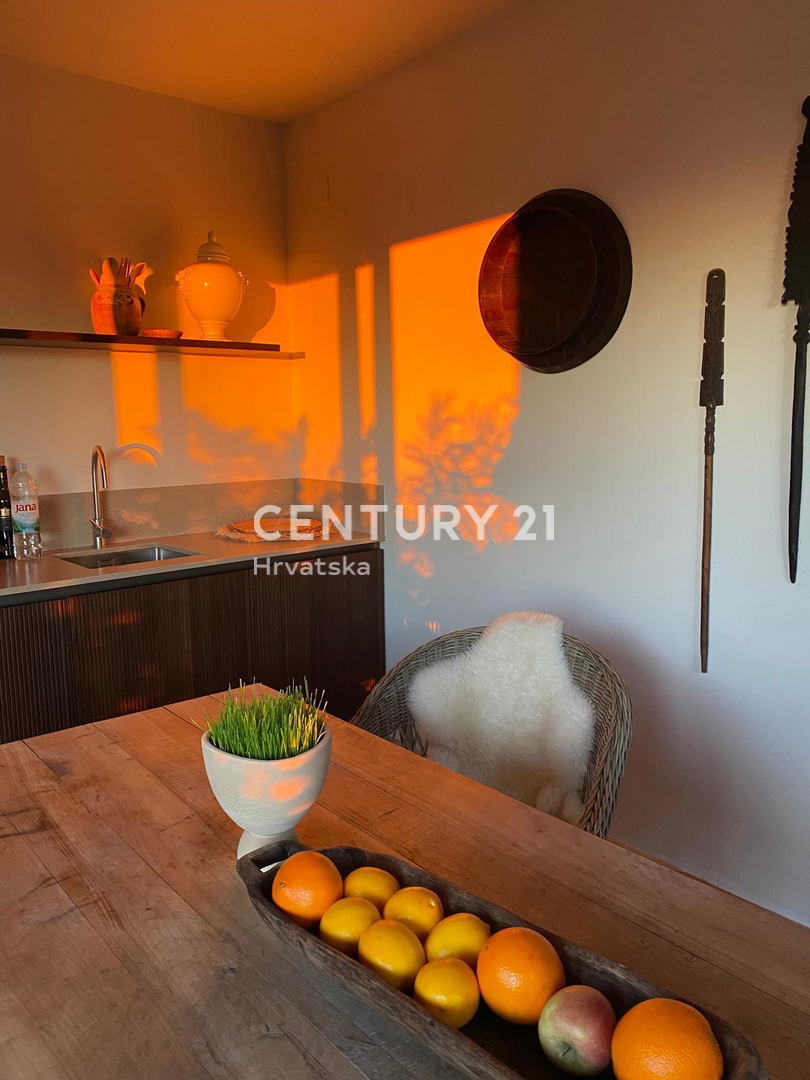 BUJE, CASA COMPLETAMENTE RISTRUTTURATA CON VISTA MARE