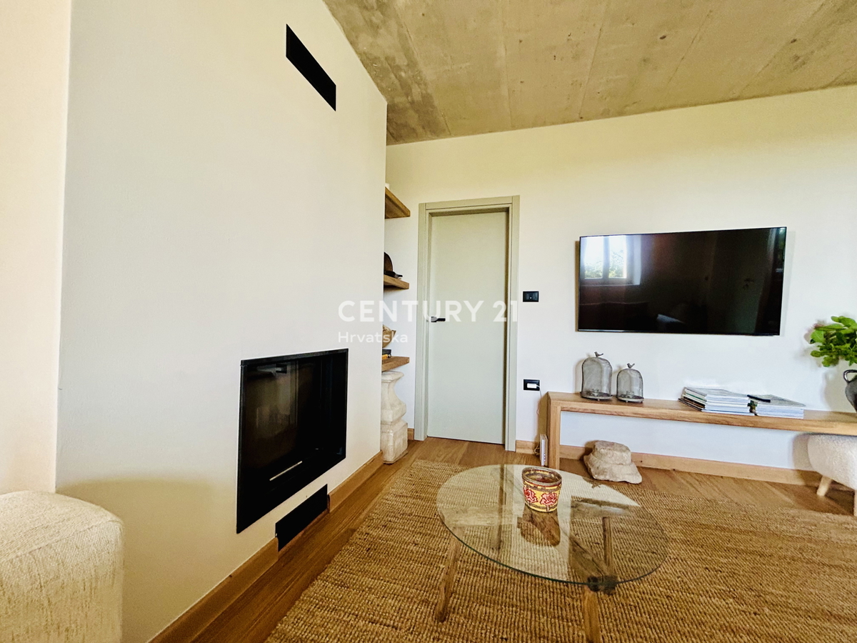 BUJE, CASA COMPLETAMENTE RISTRUTTURATA CON VISTA MARE