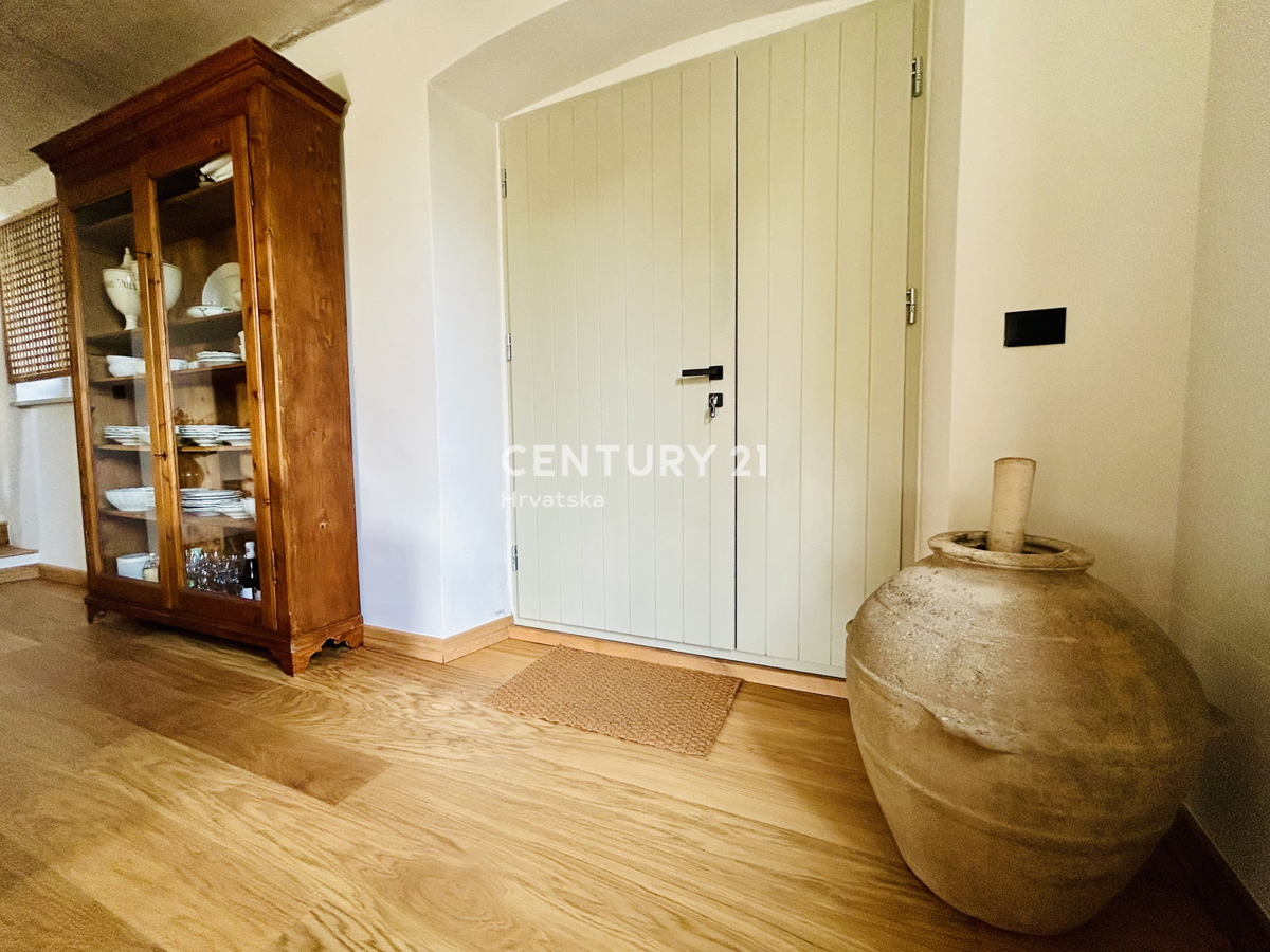 BUJE, CASA COMPLETAMENTE RISTRUTTURATA CON VISTA MARE