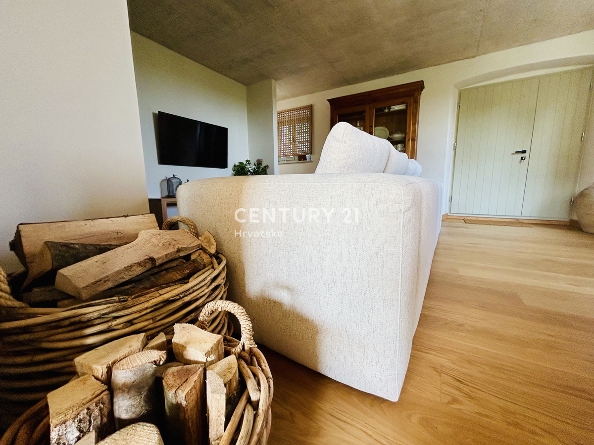 BUJE, CASA COMPLETAMENTE RISTRUTTURATA CON VISTA MARE