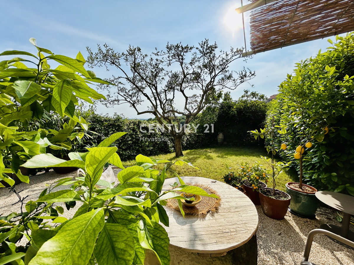 BUJE, CASA COMPLETAMENTE RISTRUTTURATA CON VISTA MARE