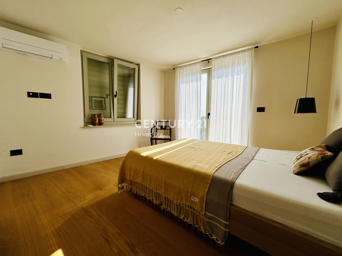 BUJE, CASA COMPLETAMENTE RISTRUTTURATA CON VISTA MARE