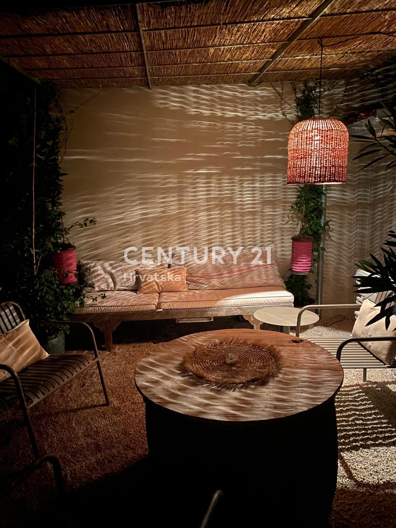 BUJE, CASA COMPLETAMENTE RISTRUTTURATA CON VISTA MARE