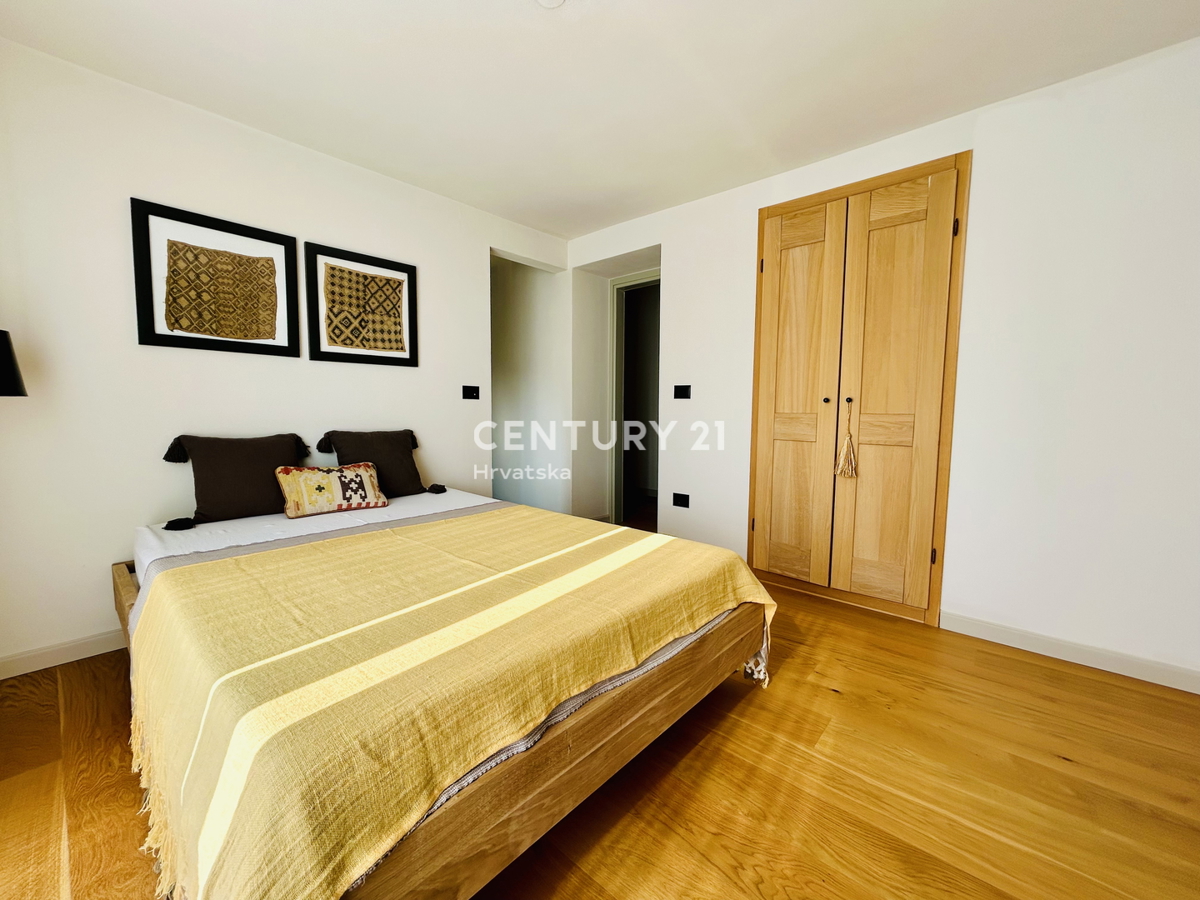 BUJE, CASA COMPLETAMENTE RISTRUTTURATA CON VISTA MARE