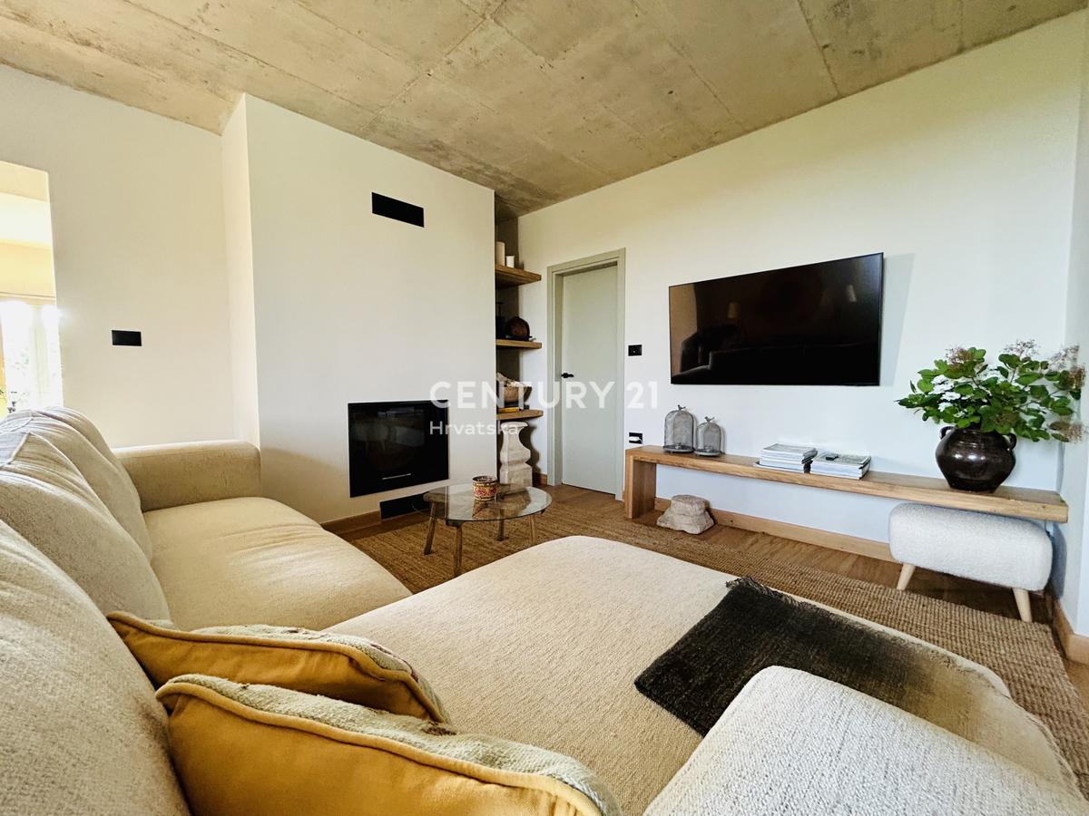 BUJE, CASA COMPLETAMENTE RISTRUTTURATA CON VISTA MARE