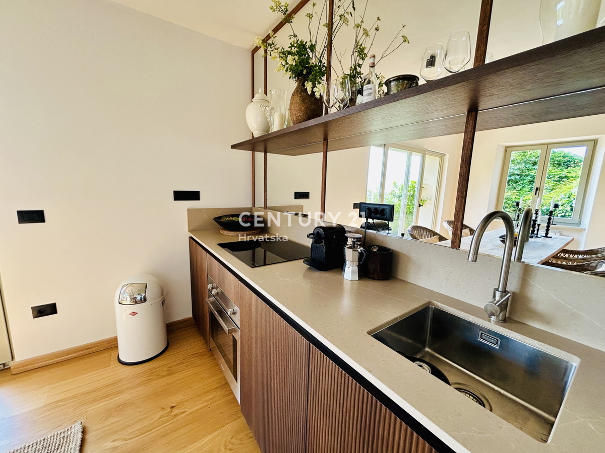 BUJE, CASA COMPLETAMENTE RISTRUTTURATA CON VISTA MARE