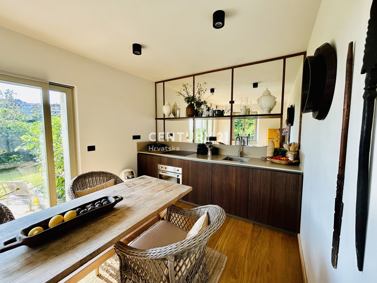 BUJE, CASA COMPLETAMENTE RISTRUTTURATA CON VISTA MARE