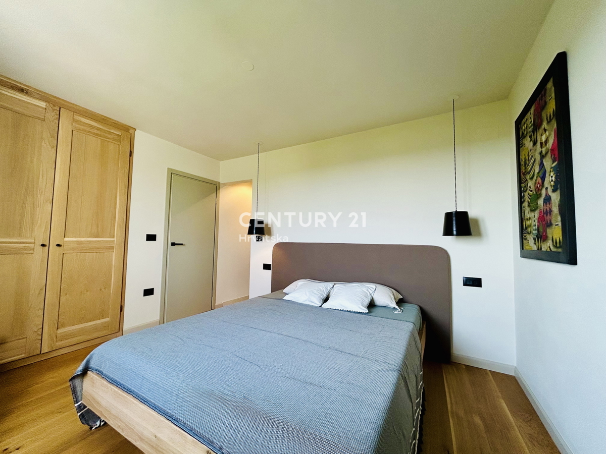 BUJE, CASA COMPLETAMENTE RISTRUTTURATA CON VISTA MARE