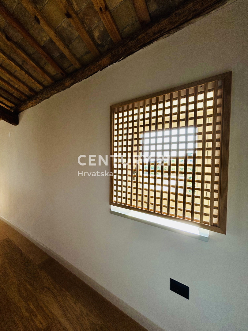 BUJE, CASA COMPLETAMENTE RISTRUTTURATA CON VISTA MARE