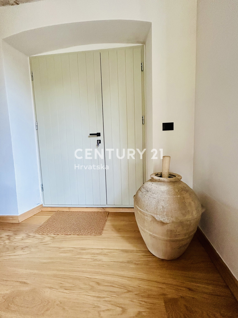 BUJE, CASA COMPLETAMENTE RISTRUTTURATA CON VISTA MARE