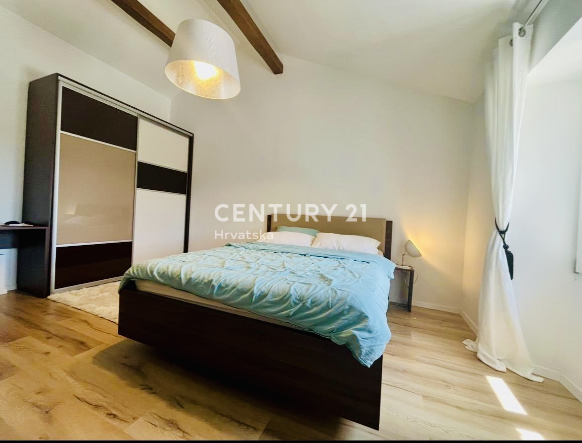 UMAGO, DINTORNI, Eccellente casa a soli 300 metri dalla spiaggia