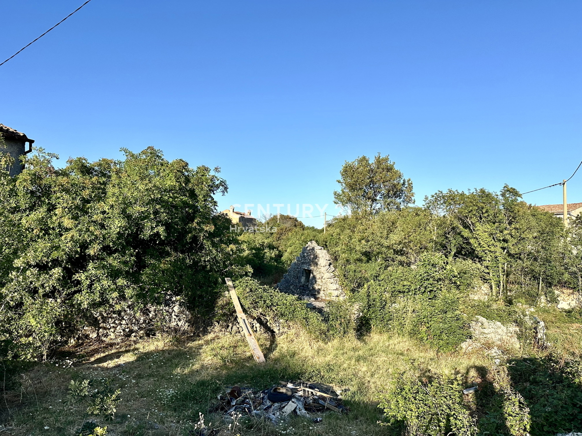 LABIN, SKITAČA, CASA IN PIETRA RISTRUTTURATA IN POSIZIONE TRANQUILLA