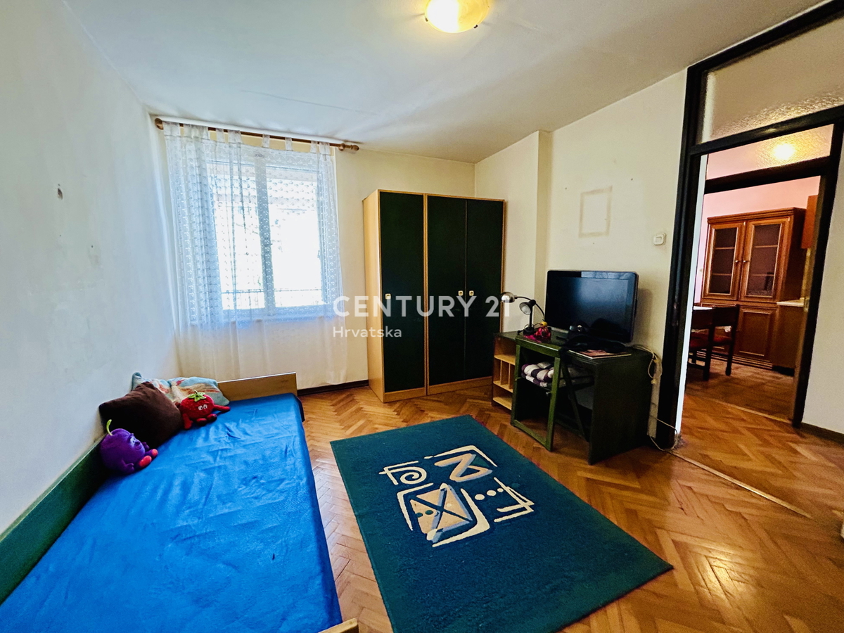 POREČ, CENTRO, APPARTAMENTO IN PRIMA FILA SUL MARE CON VISTA SULLA CITTÀ VECCHIA E SUL MARE