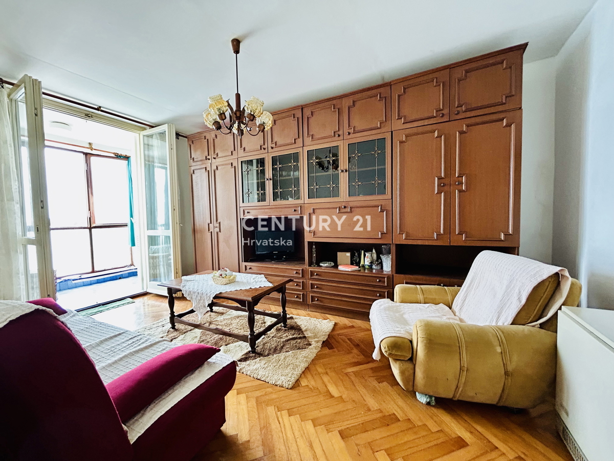 POREČ, CENTRO, APPARTAMENTO IN PRIMA FILA SUL MARE CON VISTA SULLA CITTÀ VECCHIA E SUL MARE