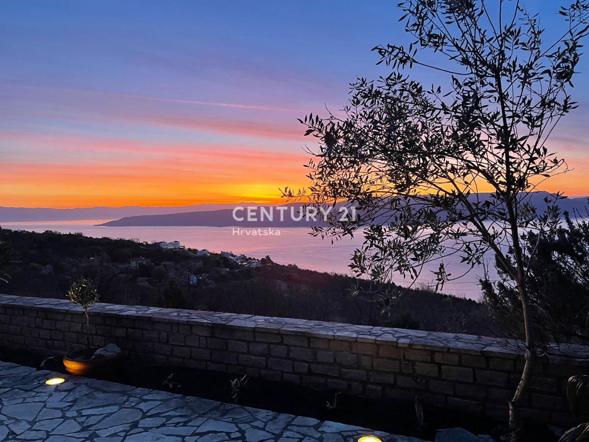 ISTRA, LABIN, CASA CON VISTA MOZZAFIATO SUL MARE