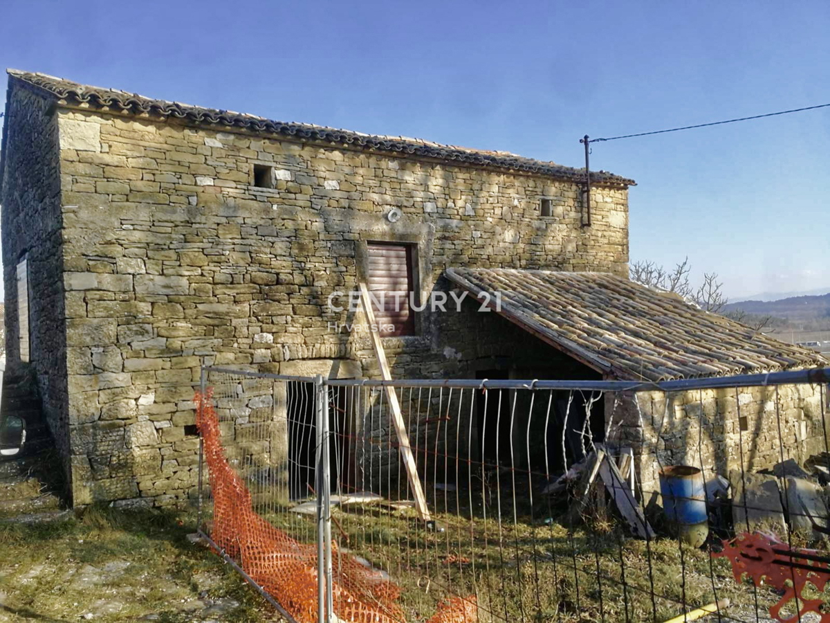 GRIMALDA, ZONA, CASA INDIPENDENTE IN PIETRA IN OTTIMA POSIZIONE