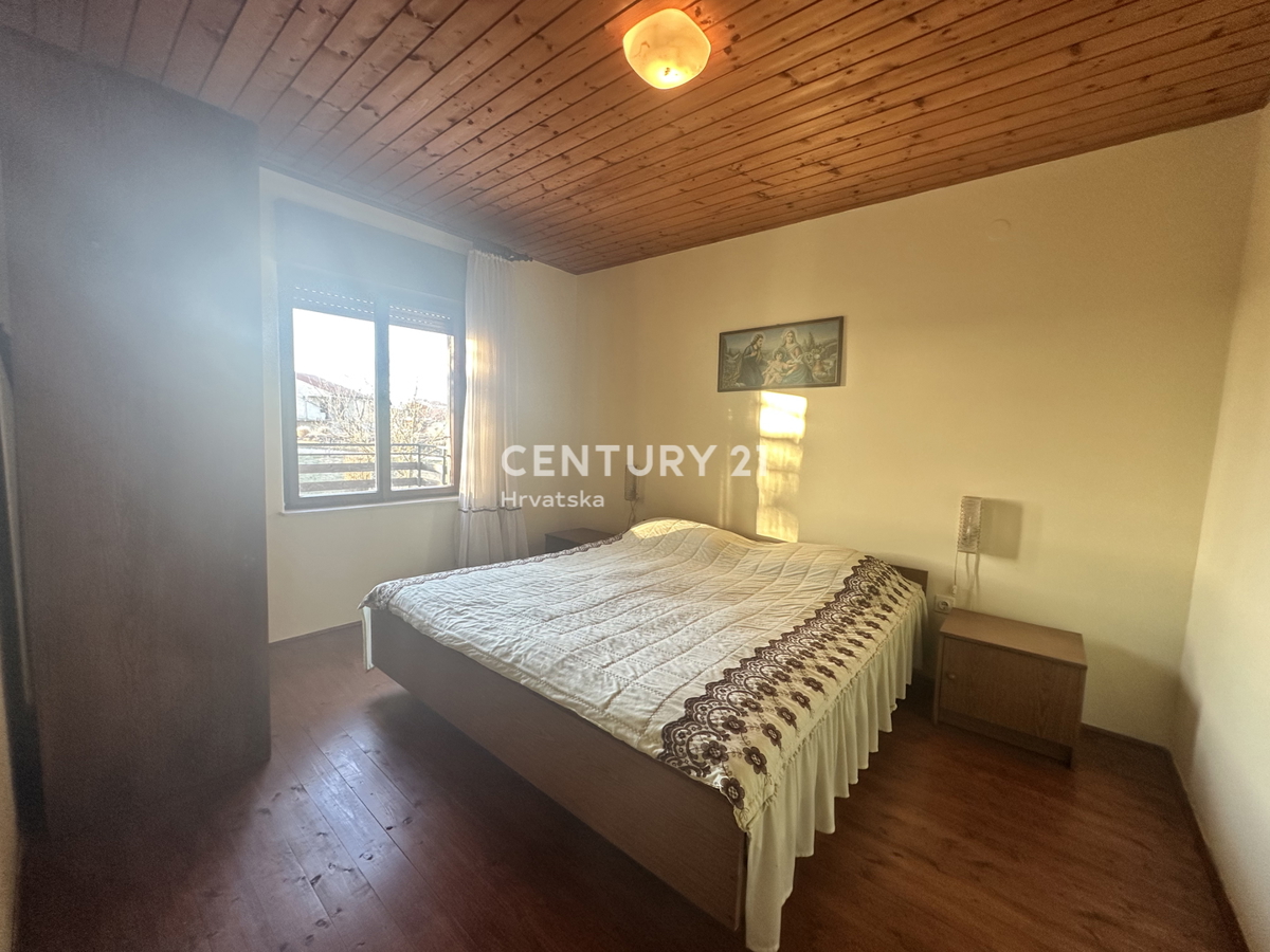 ŽMINJ, DINTORNI, CASA CON AMPIO GIARDINO A DESTINAZIONE EDILIZIA