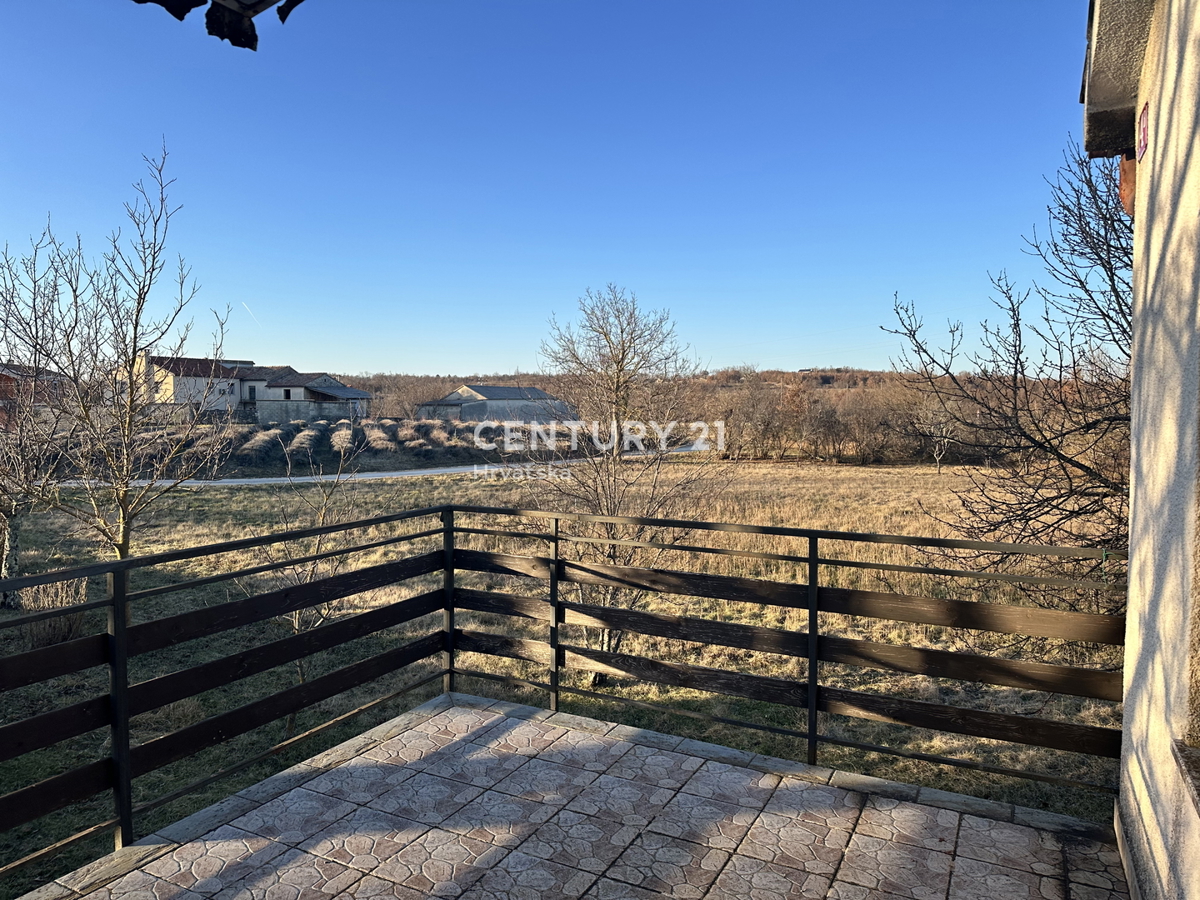 ŽMINJ, DINTORNI, CASA CON AMPIO GIARDINO A DESTINAZIONE EDILIZIA