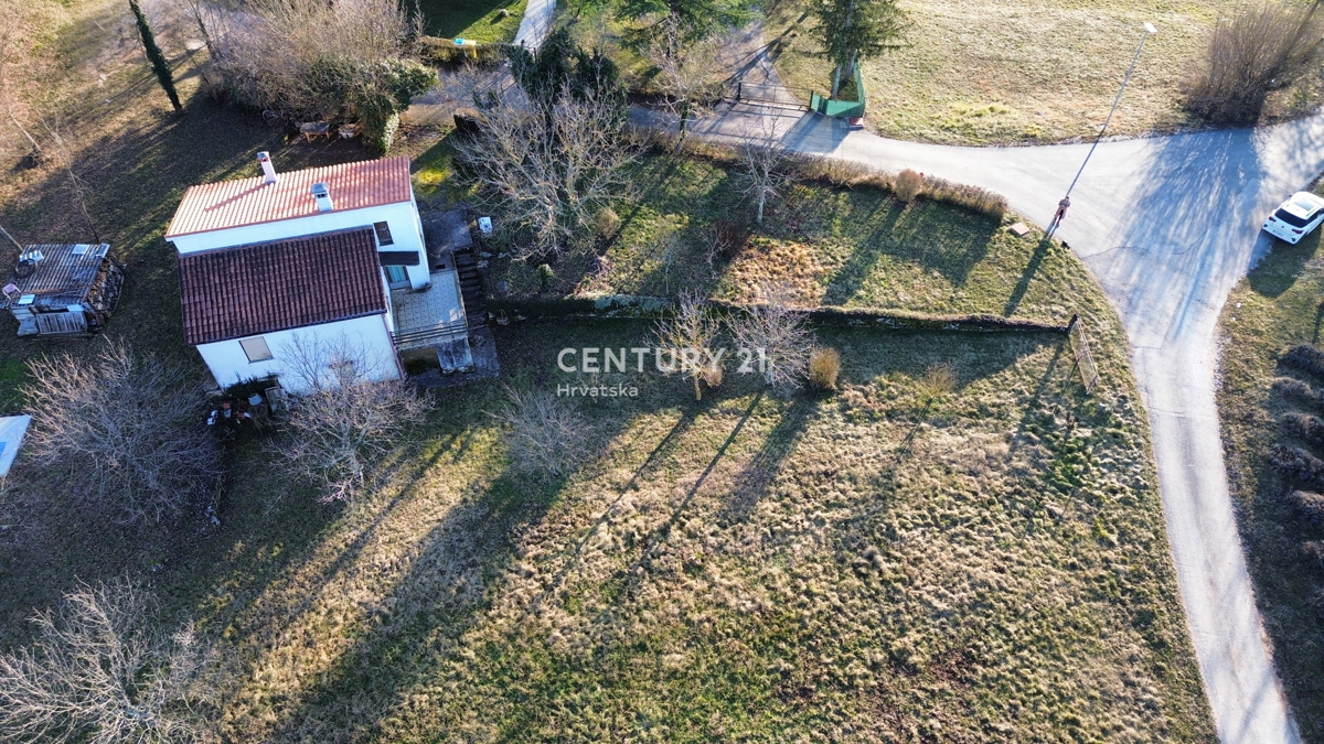ŽMINJ, DINTORNI, CASA CON AMPIO GIARDINO A DESTINAZIONE EDILIZIA