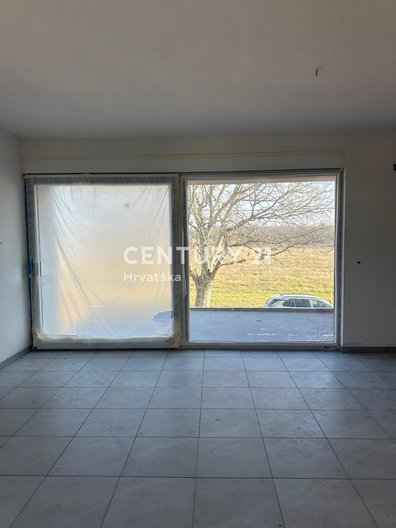 POREČ, IN VENDITA APPARTAMENTO QUADRILOCALE, NUOVA COSTRUZIONE CON AMPIA TERRAZZA SUL TETTO