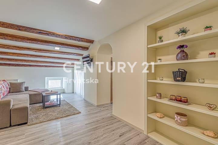 POREČ, APPARTAMENTO CON UNA CAMERA DA LETTO, CENTRO CITTÀ, PRIMA FILA SUL MARE