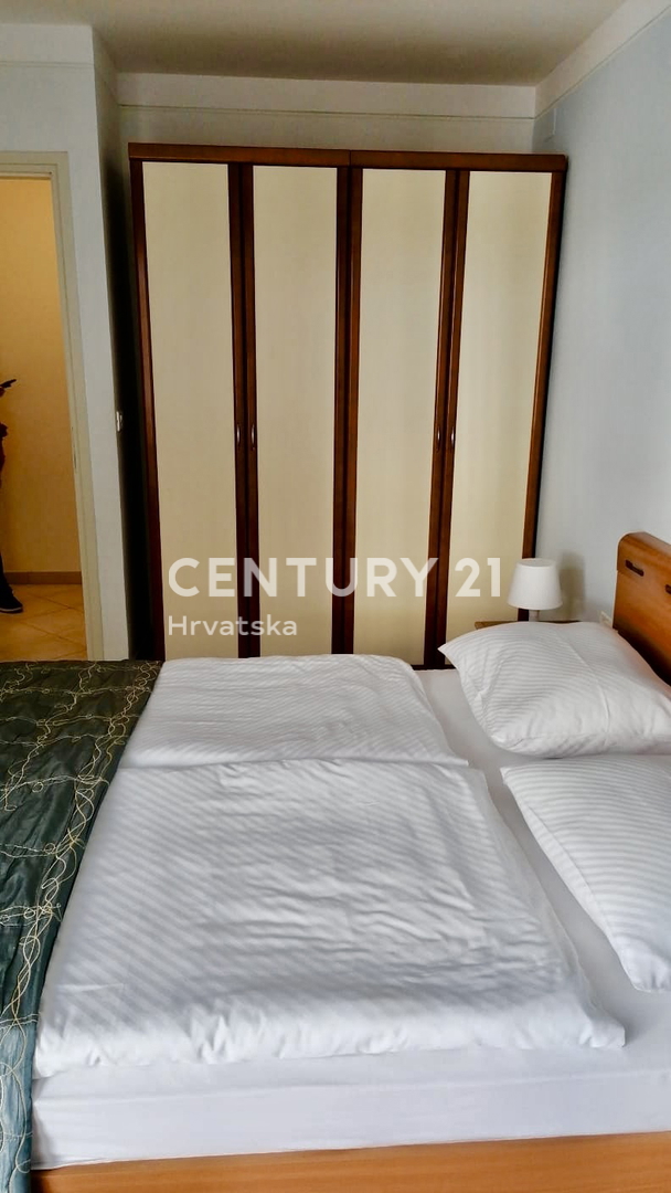 SAVUDRIJA, CRVENI VRH, OTTIMO APPARTAMENTO CON VISTA APERTA SUL MARE