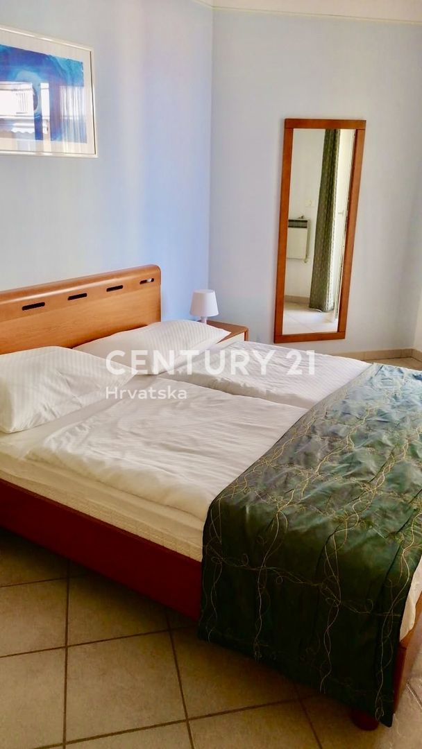 SAVUDRIJA, CRVENI VRH, OTTIMO APPARTAMENTO CON VISTA APERTA SUL MARE