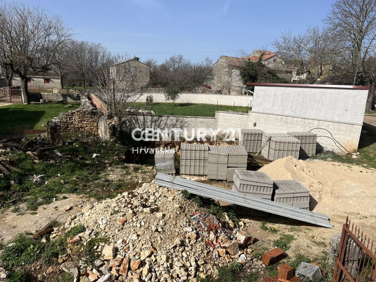 POREČ, VIŠNJAN, CASA A SCHIERA RISTRUTTURATA