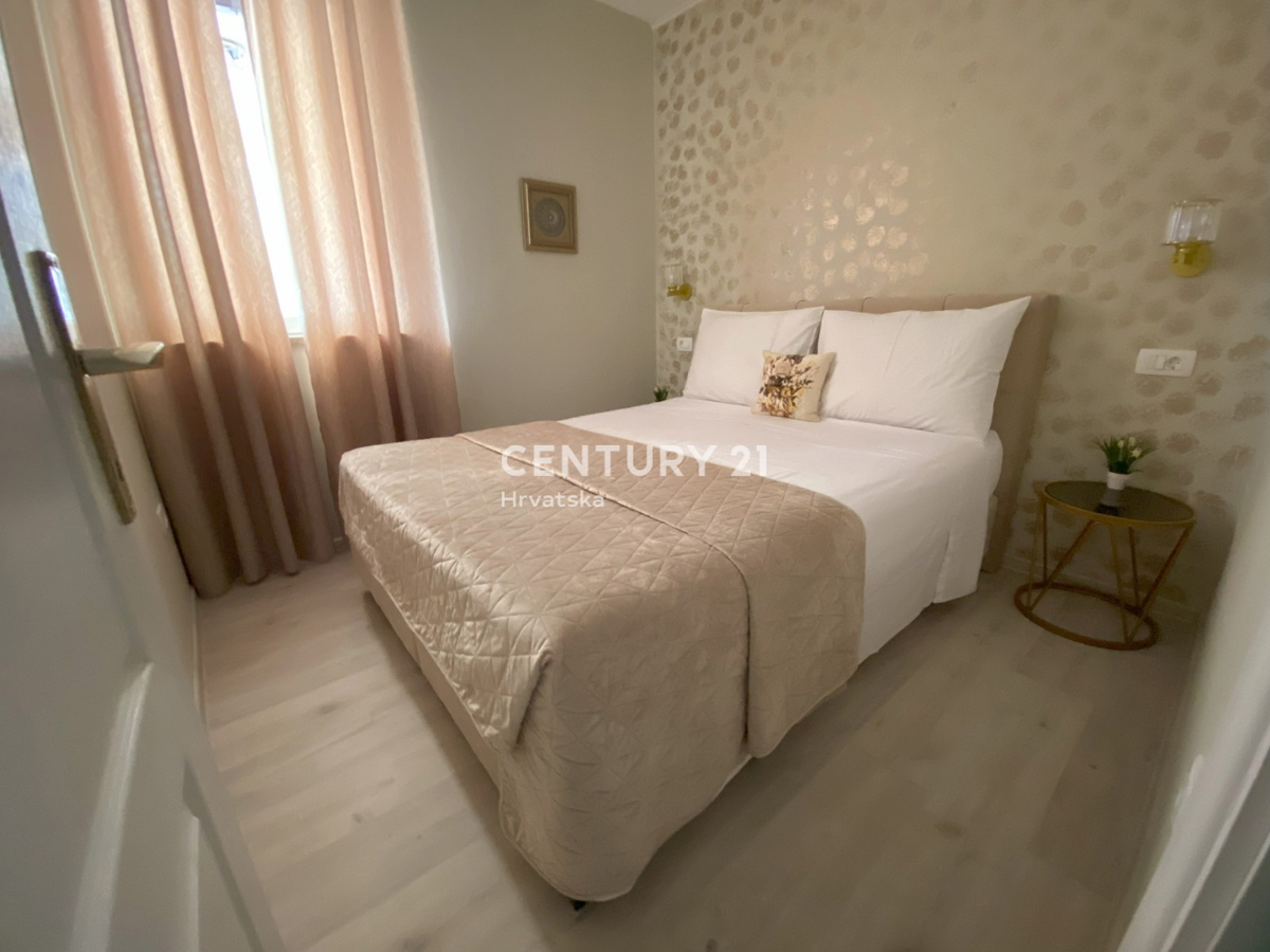 LABIN, RABAC, CASA CON 4 APPARTAMENTI, VISTA APERTA SUL MARE E SULLA CITTÀ VECCHIA DI LABIN