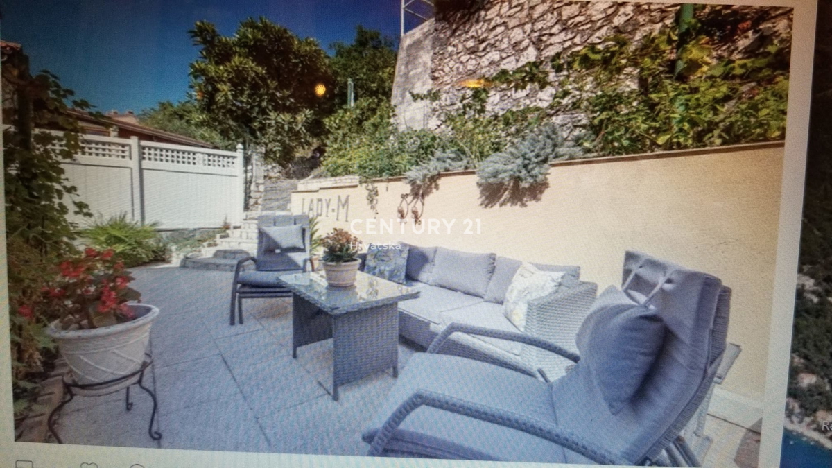 LABIN, RABAC, CASA CON 4 APPARTAMENTI, VISTA APERTA SUL MARE E SULLA CITTÀ VECCHIA DI LABIN