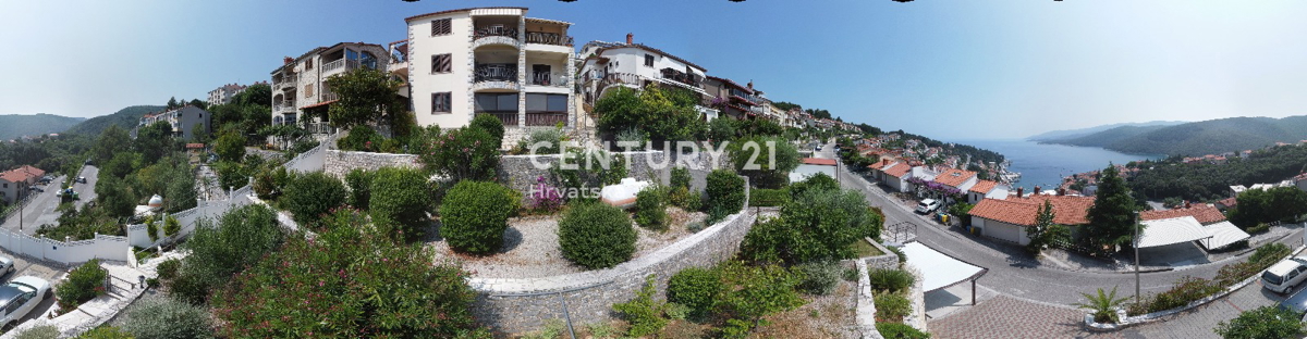 LABIN, RABAC, CASA CON 4 APPARTAMENTI, VISTA APERTA SUL MARE E SULLA CITTÀ VECCHIA DI LABIN