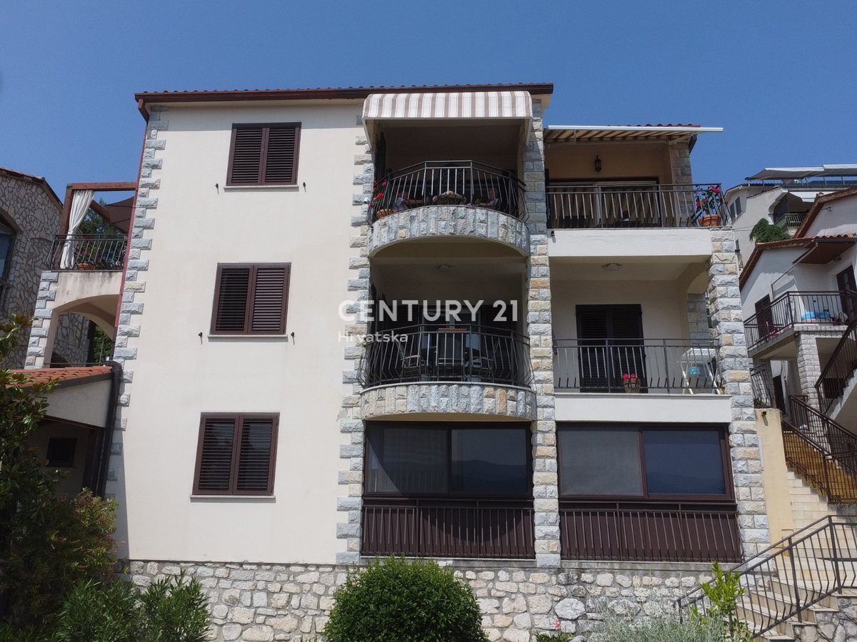 LABIN, RABAC, CASA CON 4 APPARTAMENTI, VISTA APERTA SUL MARE E SULLA CITTÀ VECCHIA DI LABIN