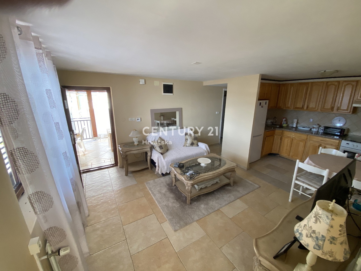 LABIN, RABAC, CASA CON 4 APPARTAMENTI, VISTA APERTA SUL MARE E SULLA CITTÀ VECCHIA DI LABIN