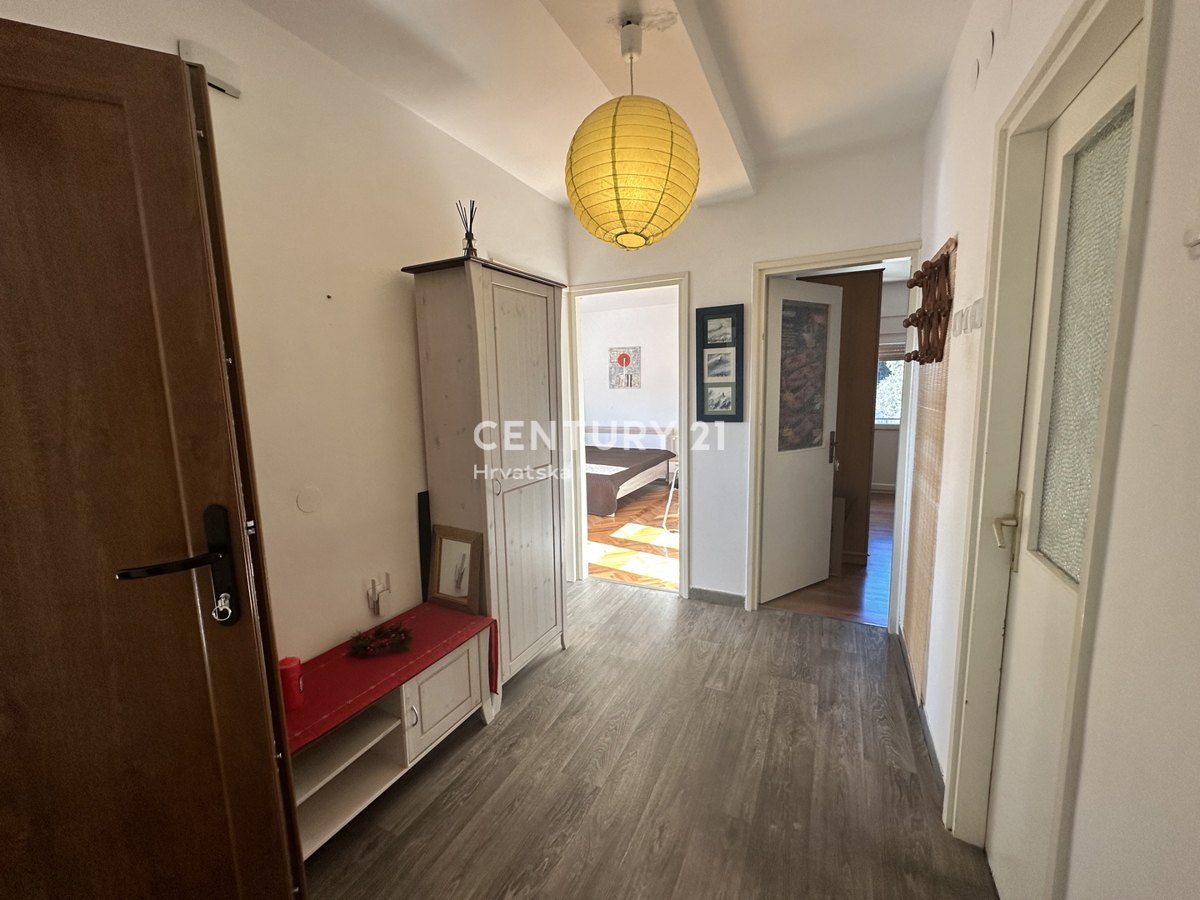 LABIN, RABAC, APPARTAMENTO CON VISTA APERTA SUL MARE, A 200 M DAL MARE