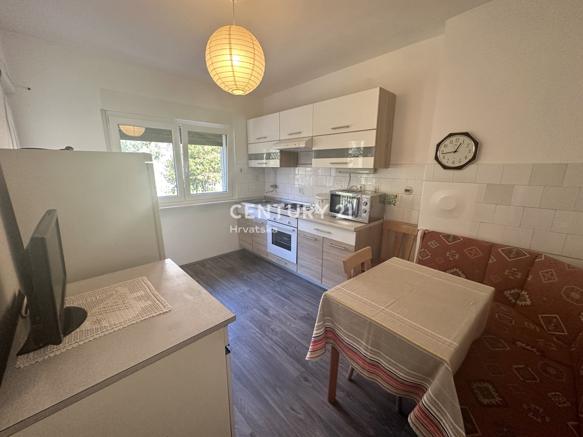 LABIN, RABAC, APPARTAMENTO CON VISTA APERTA SUL MARE, A 200 M DAL MARE