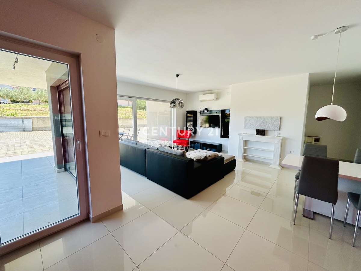 MEDULIN, VOLME, ESCLUSIVA DELL'AGENZIA, APPARTAMENTO A SOLI 200 METRI DAL MARE E DALLA SPIAGGIA