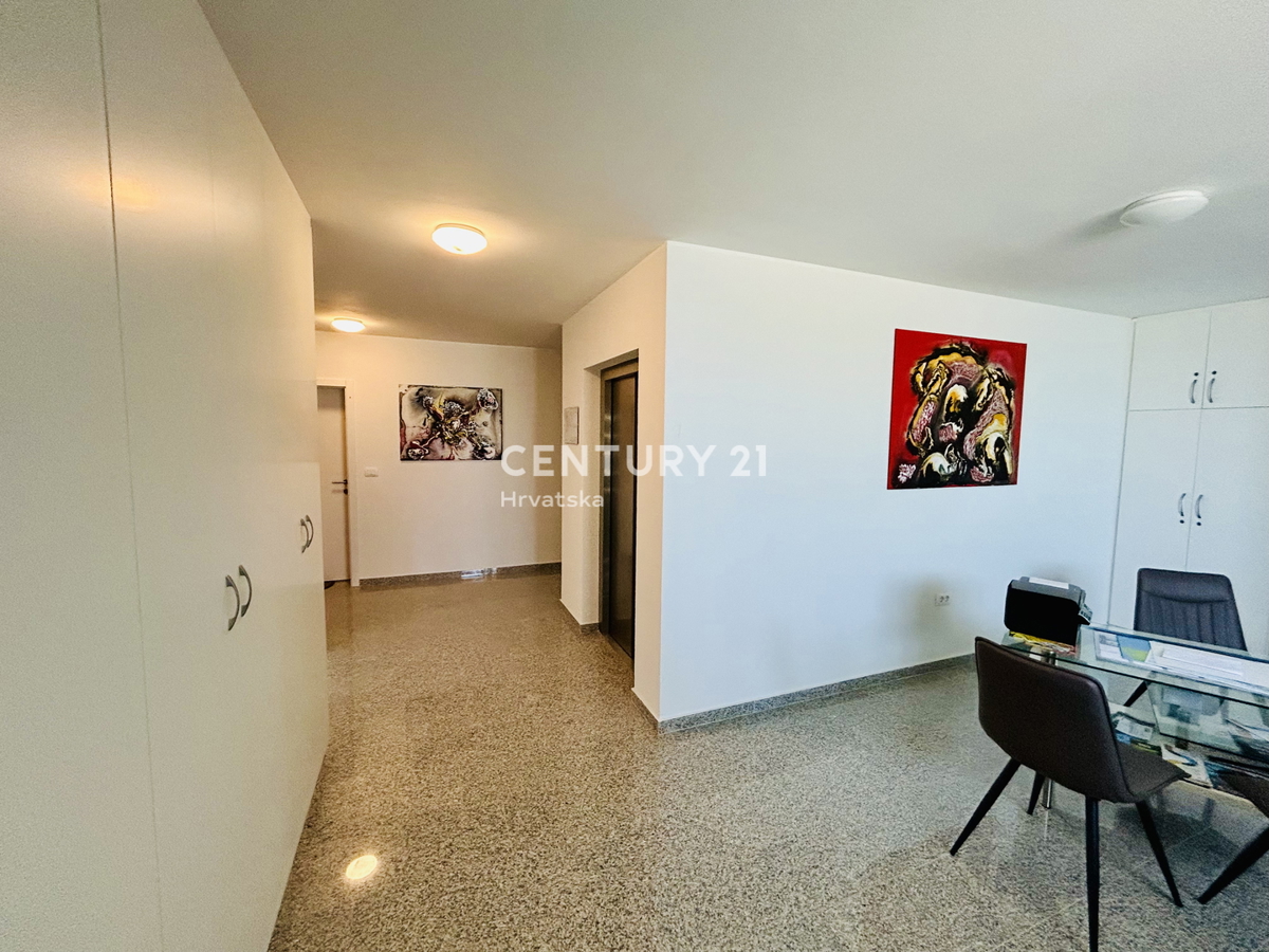 MEDULIN, VOLME, ESCLUSIVA DELL'AGENZIA, APPARTAMENTO A SOLI 200 METRI DAL MARE E DALLA SPIAGGIA