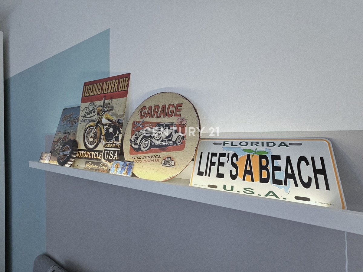 POREČ, APPARTAMENTO TRILOCALE, 800 M DAL MARE