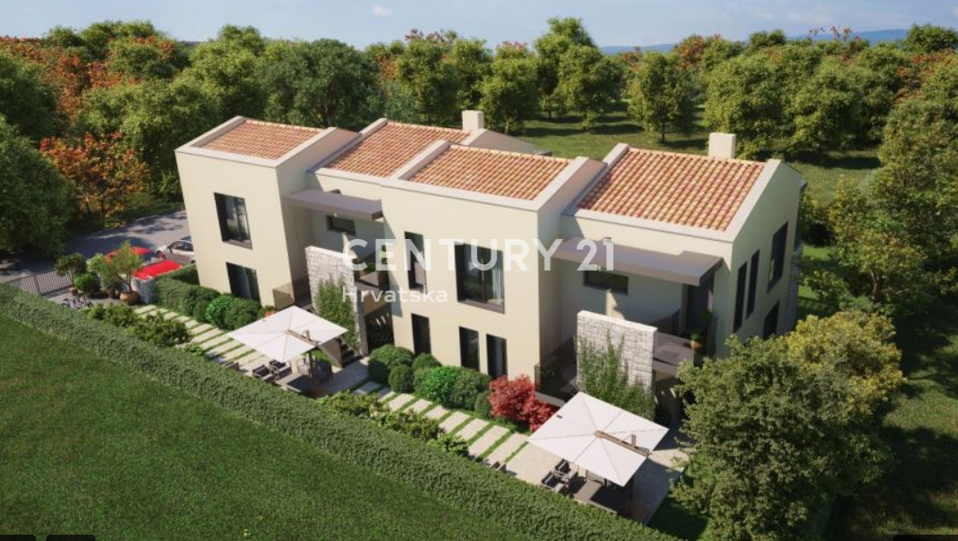 POREČ, NUOVA COSTRUZIONE, APPARTAMENTO CON TRE CAMERE DA LETTO, PIANO TERRA