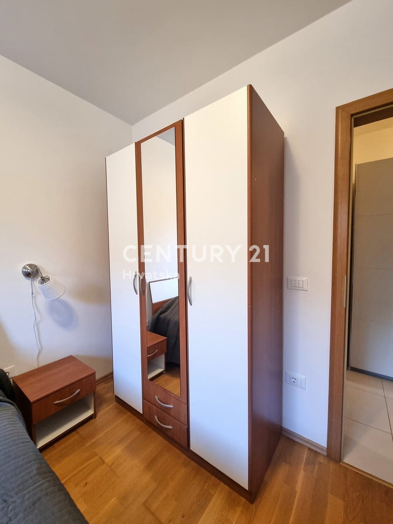 NOVIGRAD, APPARTAMENTO AL PIANO TERRA, UNA CAMERA DA LETTO, 900 M DAL MARE