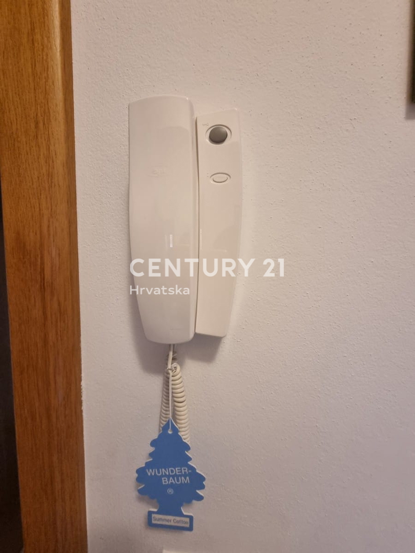 NOVIGRAD, APPARTAMENTO AL PIANO TERRA, UNA CAMERA DA LETTO, 900 M DAL MARE