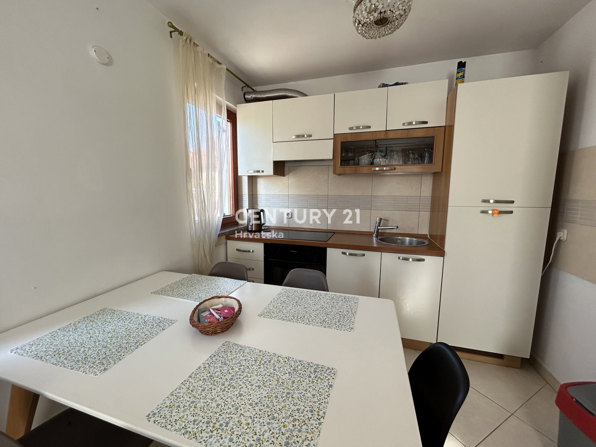 NOVIGRAD, PERIFERIA, FANTASTICO APPARTAMENTO A SOLI 4 KM DA NOVIGRAD