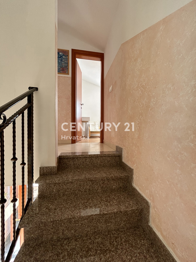 NOVIGRAD, PERIFERIA, FANTASTICO APPARTAMENTO A SOLI 4 KM DA NOVIGRAD