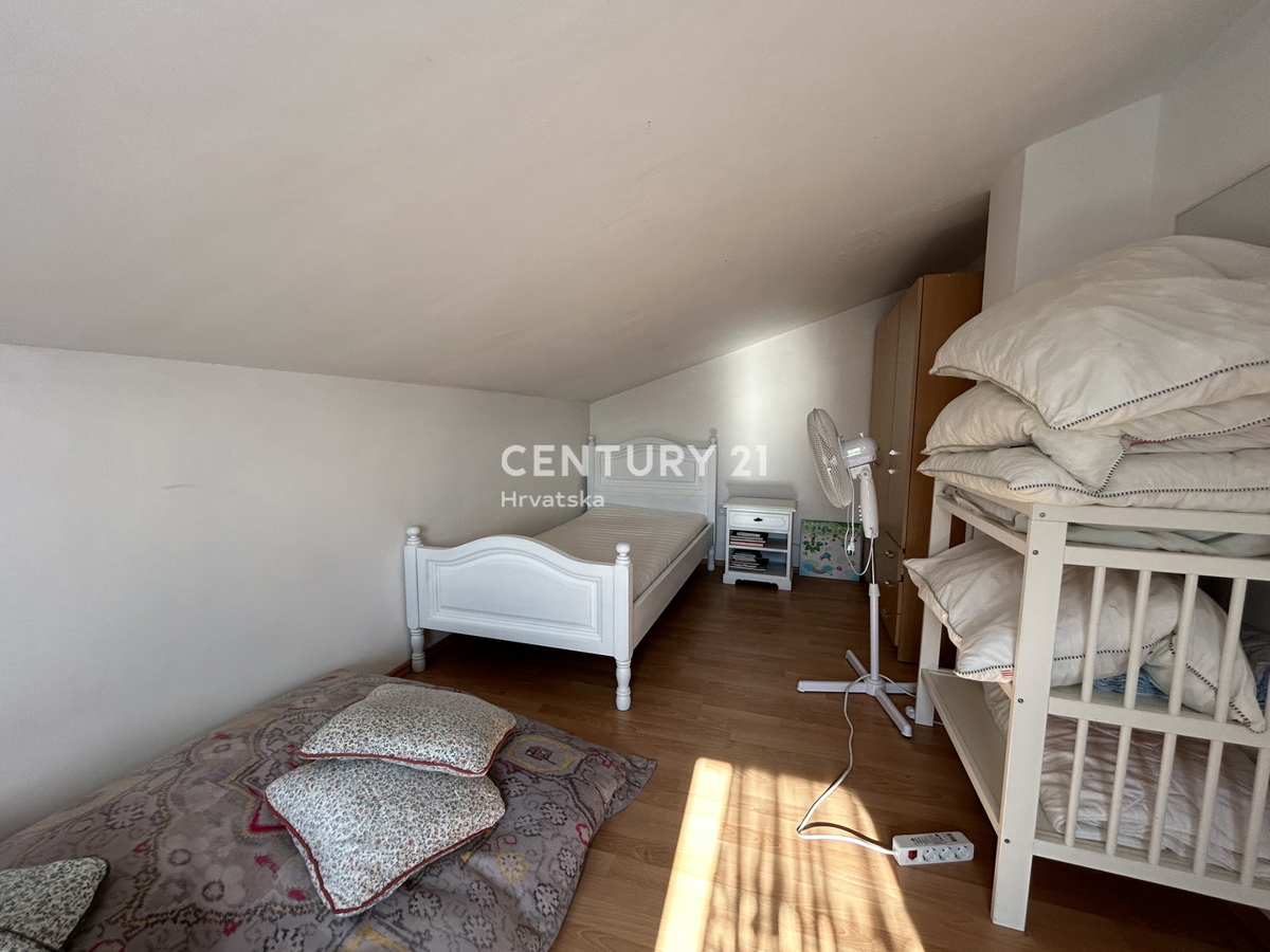 NOVIGRAD, PERIFERIA, FANTASTICO APPARTAMENTO A SOLI 4 KM DA NOVIGRAD