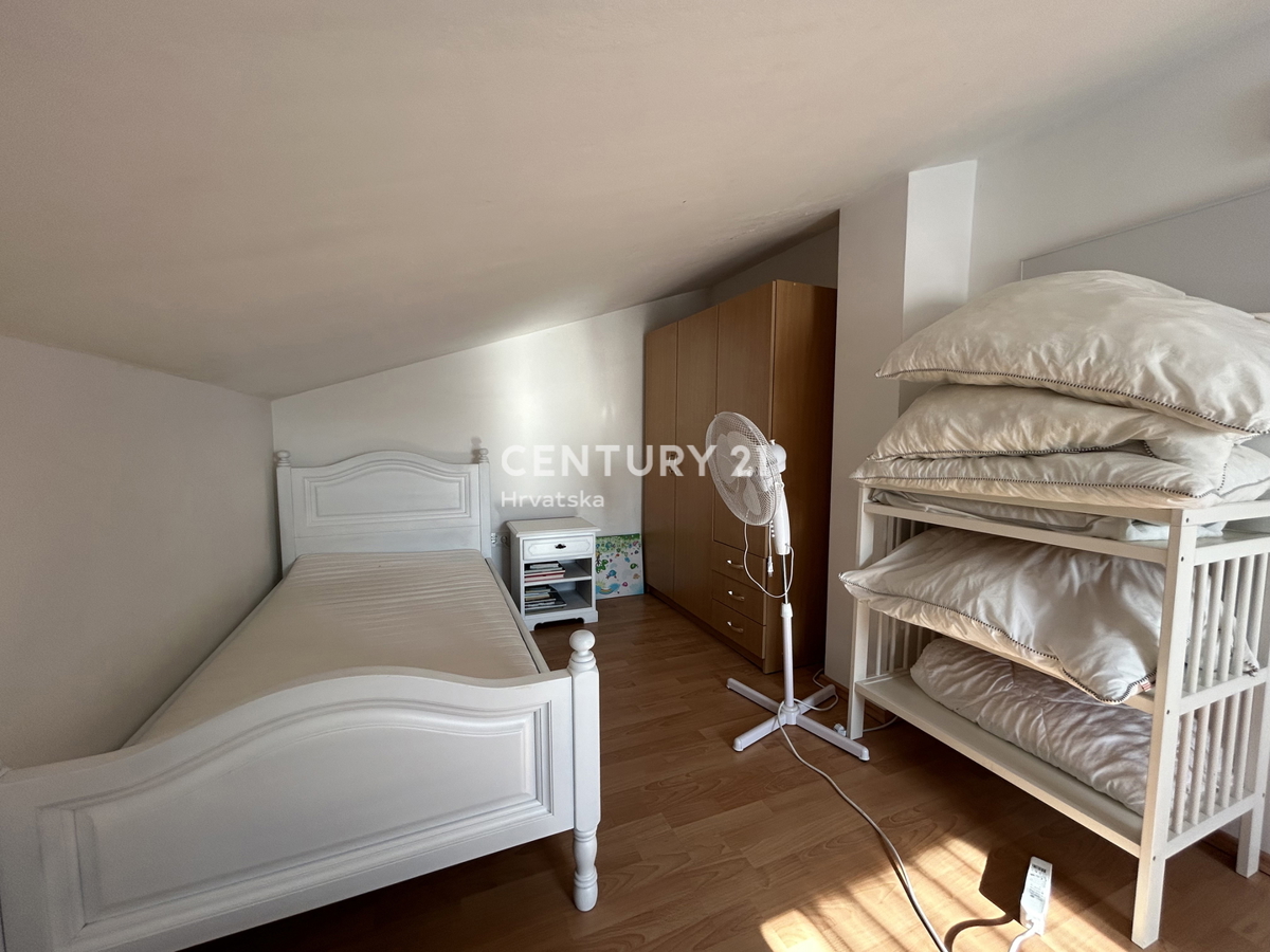 NOVIGRAD, PERIFERIA, FANTASTICO APPARTAMENTO A SOLI 4 KM DA NOVIGRAD