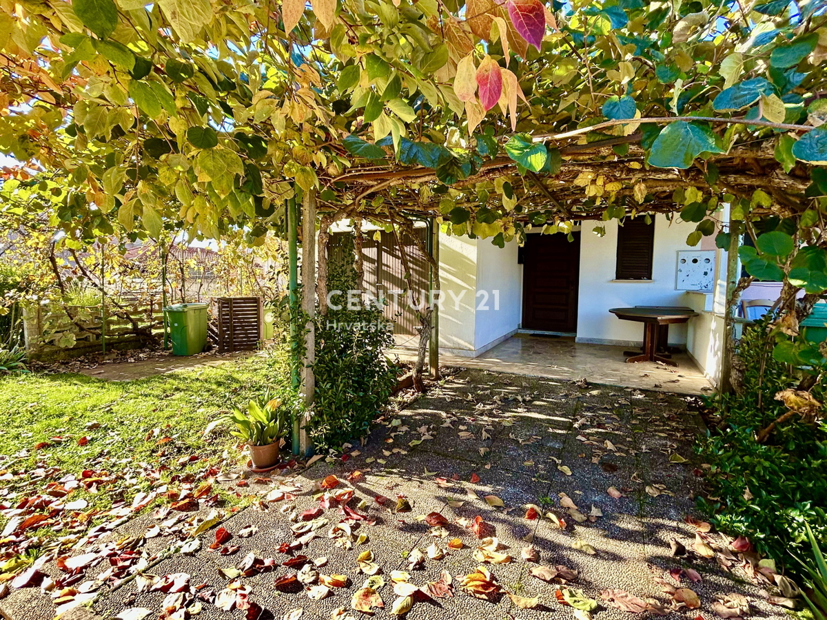 UMAG, DINTORNI, CASA A SOLI 200 METRI DALLA SPIAGGIA