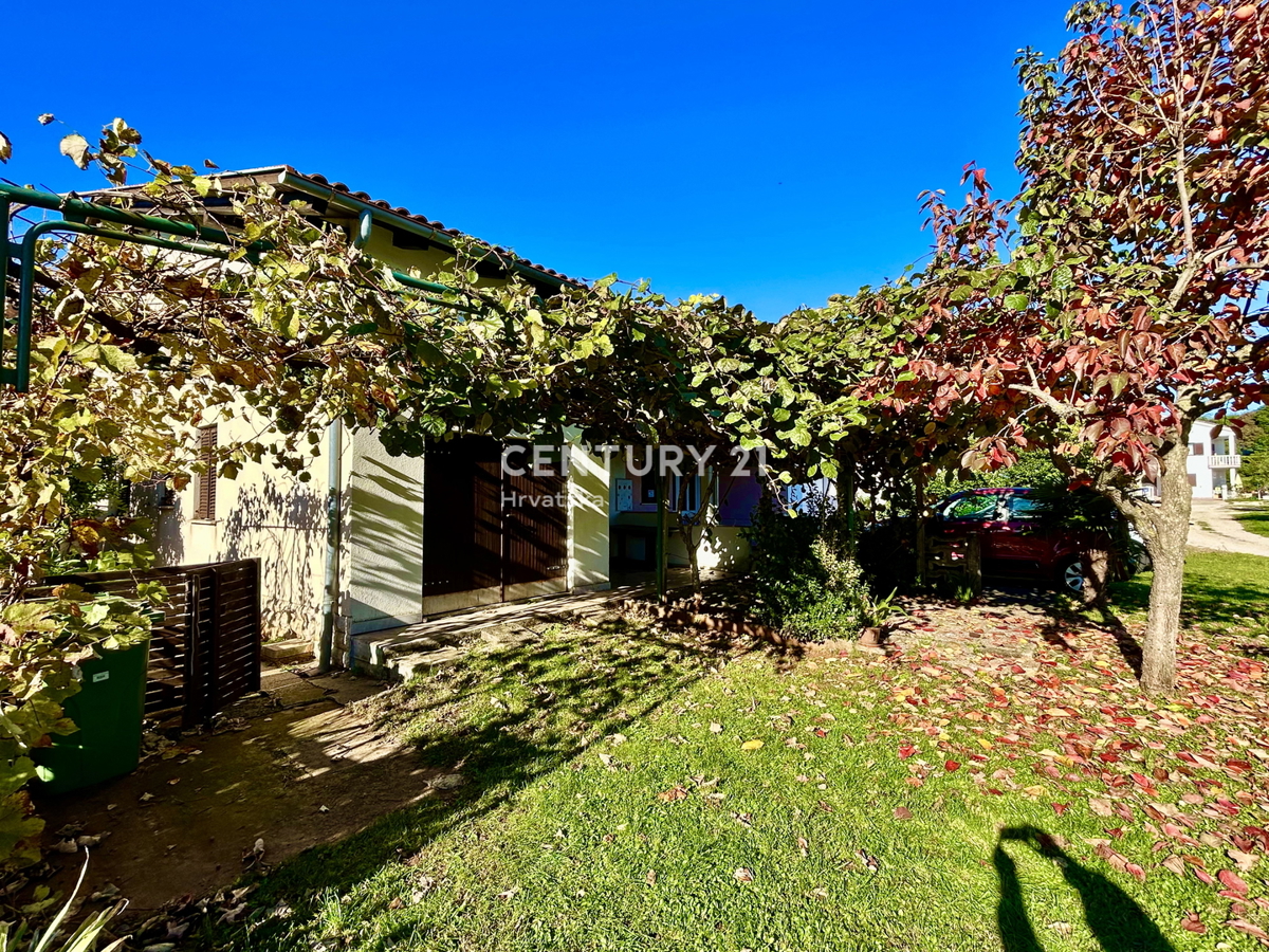 UMAG, DINTORNI, CASA A SOLI 200 METRI DALLA SPIAGGIA