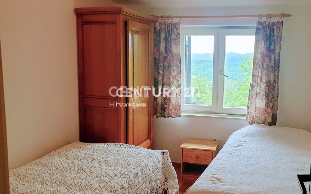 ISTRA, SOVINJAK, CASA CON BEL GIARDINO E SPLENDIDA VISTA