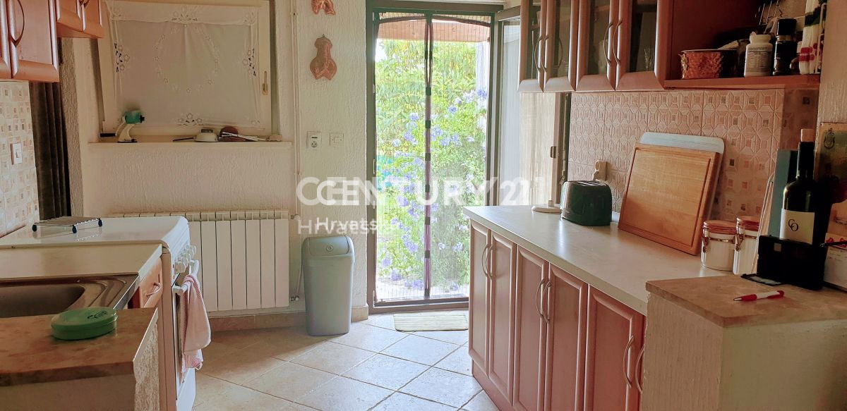 ISTRA, SOVINJAK, CASA CON BEL GIARDINO E SPLENDIDA VISTA